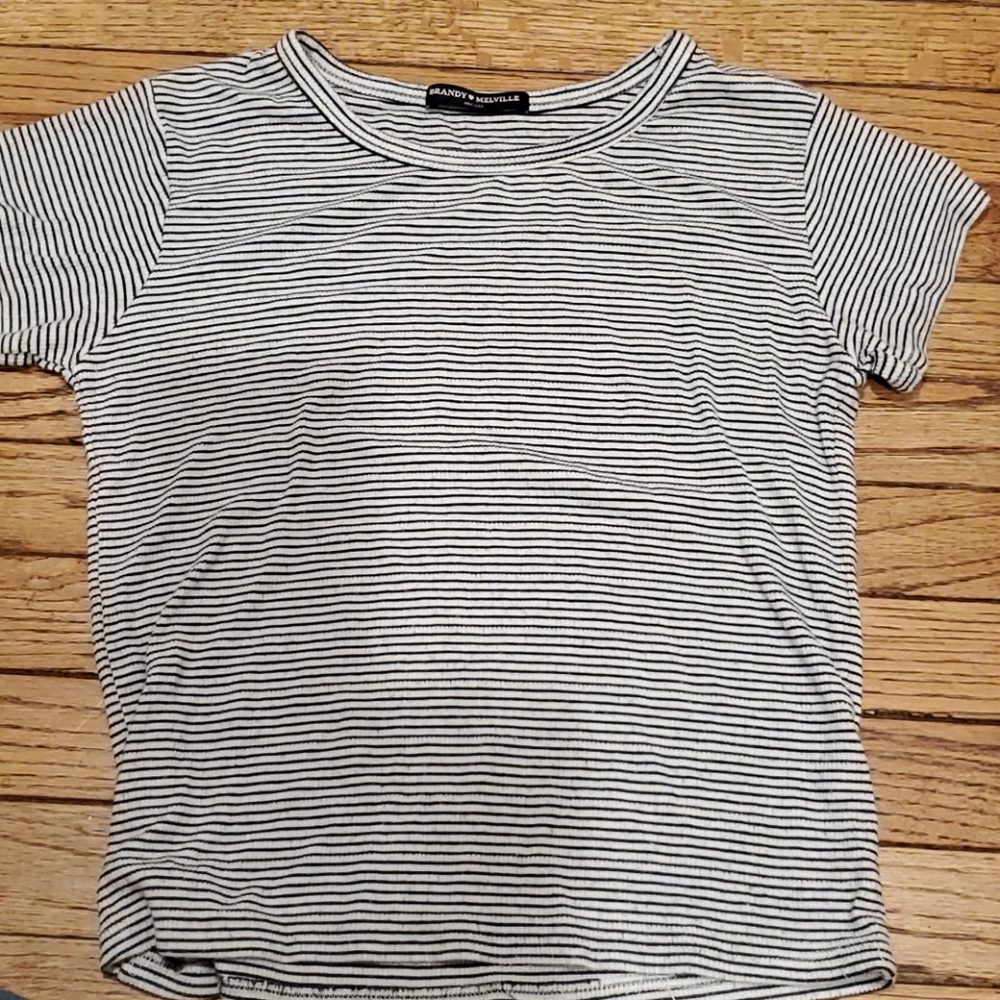 Brandy Melville tshirt